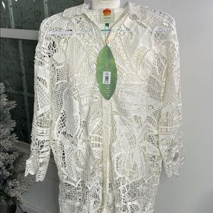 26. NWT Farm Rio Off White Chemise